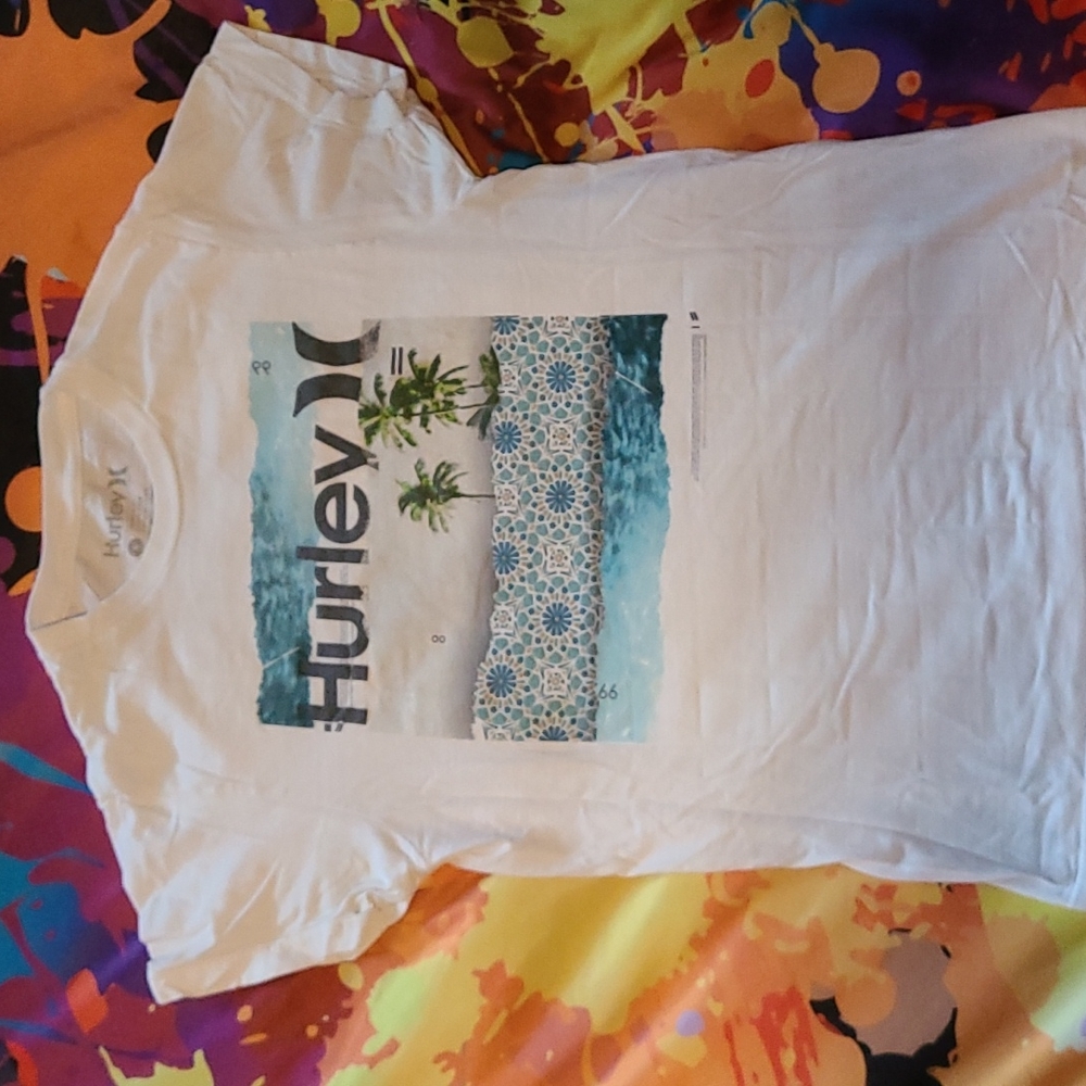 Hurley white tee size small mens.